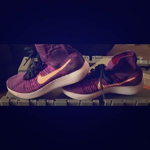 NIKE Lunarlon Flyknit Sneakers Running Shoes